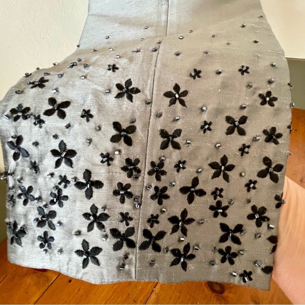 Stunning Ann Taylor Metallic Gray Women's Sweater/Silk Pants Set Size: XS 2P - Picture 11 of 17